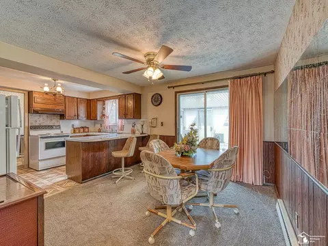 Dining - 3563 Bluebush, Monroe, MI 48162 photo 1 of 3