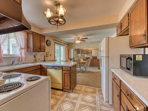 Kitchen - 3563 Bluebush, Monroe, MI 48162 photo 2 of 2