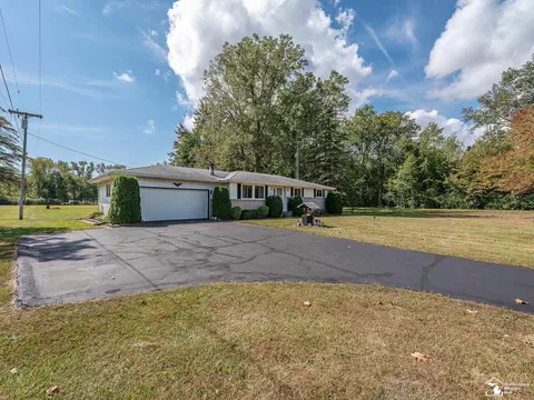 3563 Bluebush, Monroe, MI 48162