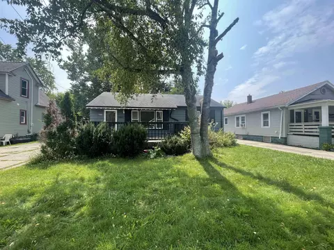 1911 Mackinaw, Saginaw, MI 48602