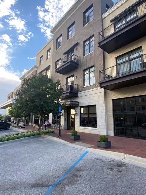 9 E Main #208, Bay City, MI 48708