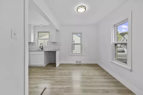 305 E Harry, Hazel Park, MI 48030 photo 11