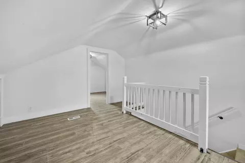 305 E Harry, Hazel Park, MI 48030 photo 19