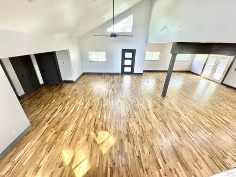 Living - 13562 Avalon, Monroe, MI 48161 photo 1 of 4