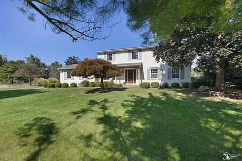 8370 Voigt, Grosse Ile, MI 48138