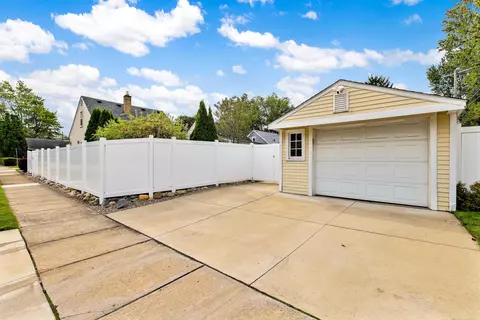 Exterior - 204 Chippewa, Clawson, MI 48017 photo 9 of 11