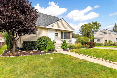 Exterior - 204 Chippewa, Clawson, MI 48017 photo 3 of 11
