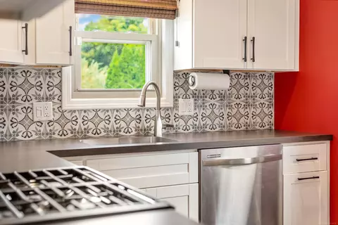 Kitchen - 204 Chippewa, Clawson, MI 48017 photo 4 of 5