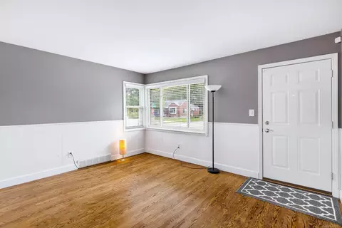 Living - 204 Chippewa, Clawson, MI 48017 photo 2 of 2