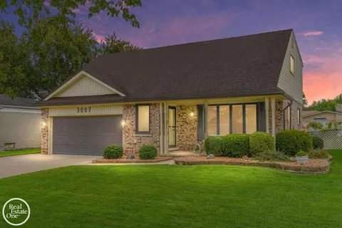 3007 Groves, Sterling Heights, MI 48310