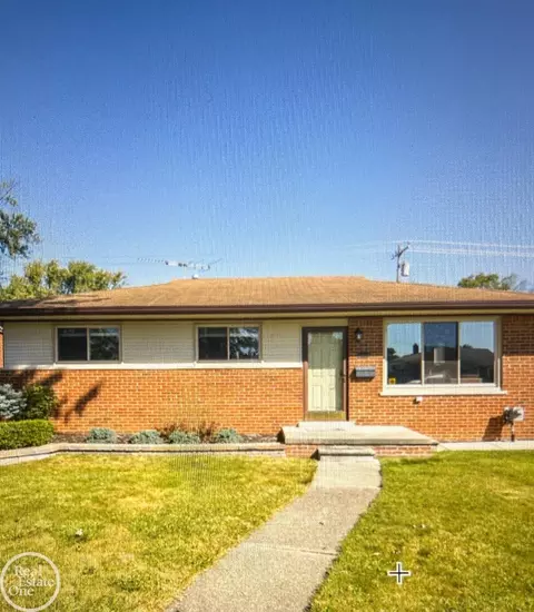 21609 Barton, Saint Clair Shores, MI 48081