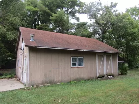 618 River, Owosso, MI 48867 photo 3
