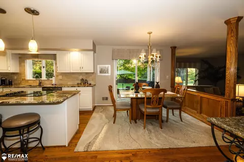 1398 Highland Mdws, Flint, MI 48532 photo 9