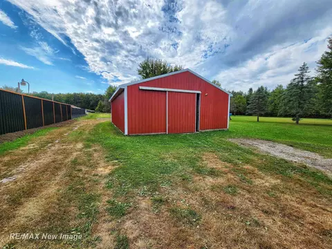 16737 Gratiot, Hemlock, MI 48626 photo 41