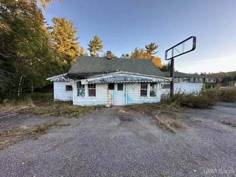 27901 Us 41, Michigamme, MI 49861