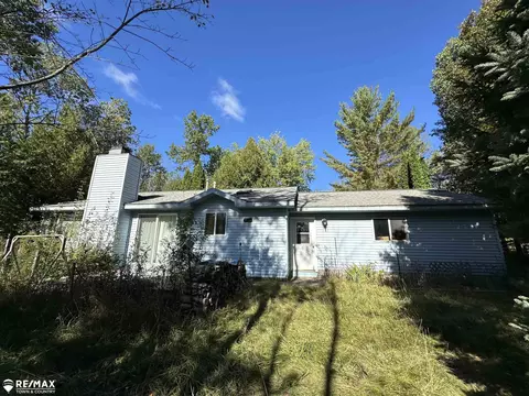 Exterior - 5344 Archers, Gladwin, MI 48624 photo 4 of 5
