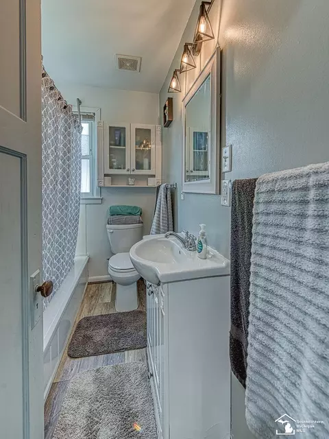 Bath - 3283 6th, Monroe, MI 48162 photo 1 of 2