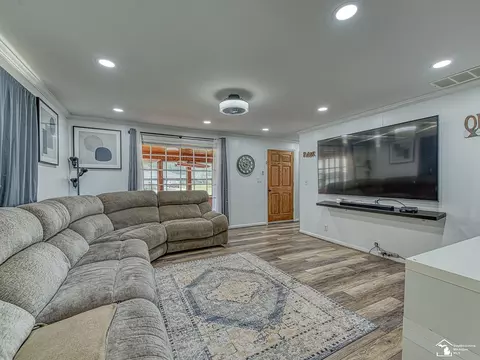 Living - 3283 6th, Monroe, MI 48162 photo 1 of 4