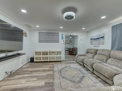 Living - 3283 6th, Monroe, MI 48162 photo 3 of 4