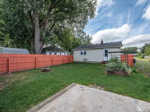 Exterior - 3283 6th, Monroe, MI 48162 photo 4 of 7