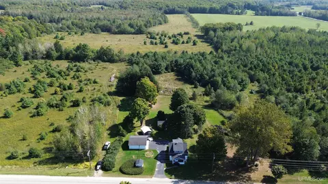1724 M94 # N, Manistique, MI 49854