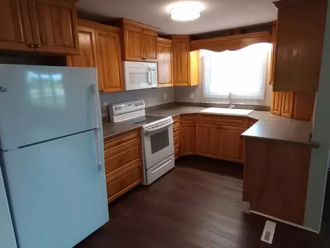 2144 S M-18, Gladwin, MI 48624 photo 5