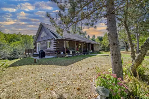 4927 Carlson, Florence, WI 54121