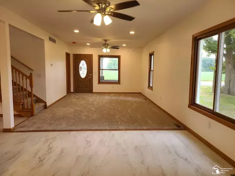 Living - 7921 Crabb Rd, Temperance, MI 48182 photo 3 of 4