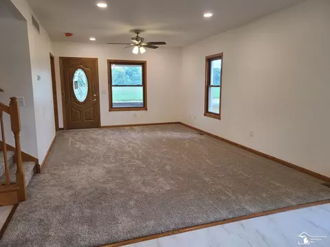 Living - 7921 Crabb Rd, Temperance, MI 48182 photo 2 of 4