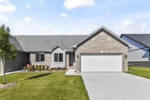 48325 Applegrove UNIT 9, New Baltimore, MI 48051