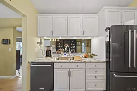 Kitchen - 1608 N Dade, Jackson, MI 49203 photo 3 of 3