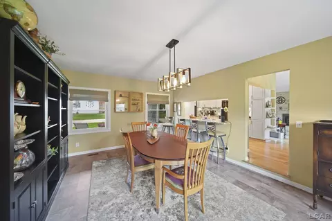 Dining - 1608 N Dade, Jackson, MI 49203 photo 2 of 4