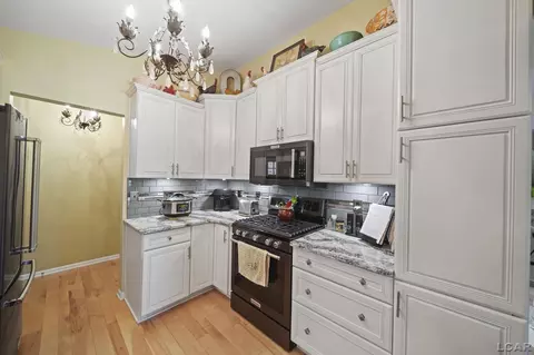 Kitchen - 1608 N Dade, Jackson, MI 49203 photo 2 of 3