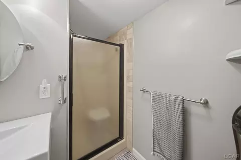 Bath - 1608 N Dade, Jackson, MI 49203 photo 2 of 2