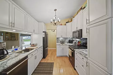 Kitchen - 1608 N Dade, Jackson, MI 49203 photo 1 of 3