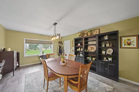 Dining - 1608 N Dade, Jackson, MI 49203 photo 4 of 4