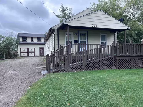 1077 W Whittemore, Flint, MI 48507