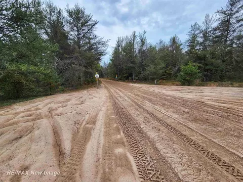 Maybee, Roscommon, MI 48653 photo 9