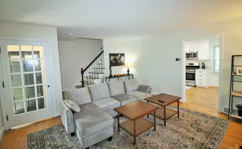 825-827 Neff, Grosse Pointe, MI 48230 photo 9