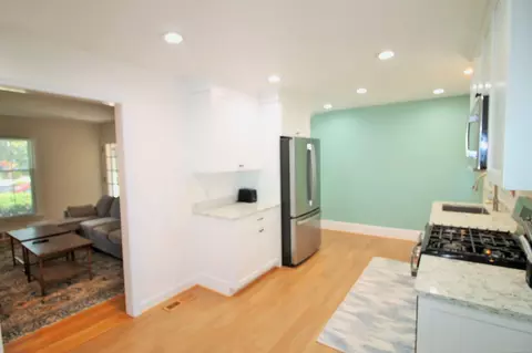 825-827 Neff, Grosse Pointe, MI 48230 photo 12