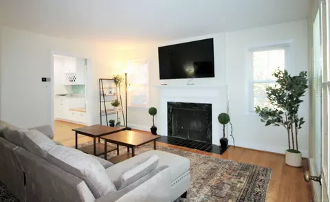 825-827 Neff, Grosse Pointe, MI 48230 photo 5