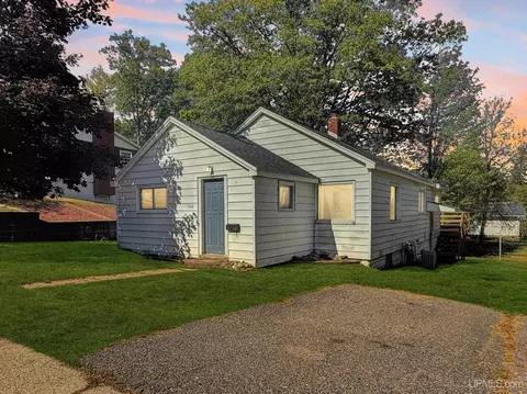 540 Dickinson, Kingsford, MI 49802