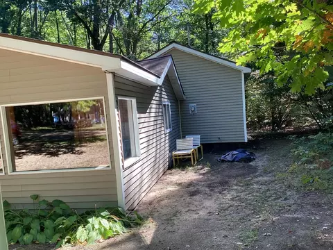 5375 Pine, Gladwin, MI 48624 photo 2