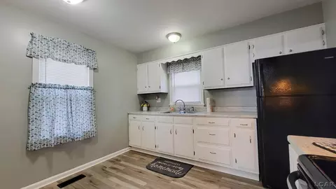 Kitchen - 627 Helme, Adrian, MI 49221 photo 2 of 2