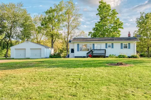 2412 E Alward, Dewitt, MI 48820