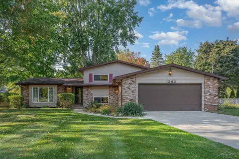 1262 River Frst, Saginaw, MI 48638