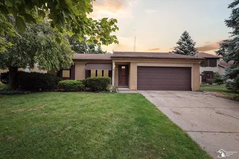 22020 Village, Trenton, MI 48183