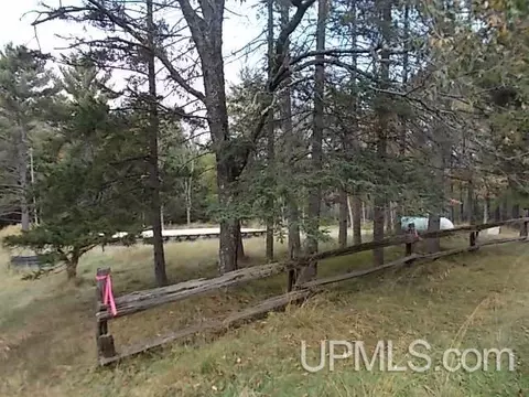 4125 4151 Thompson, Florence T-wi, WI 54121