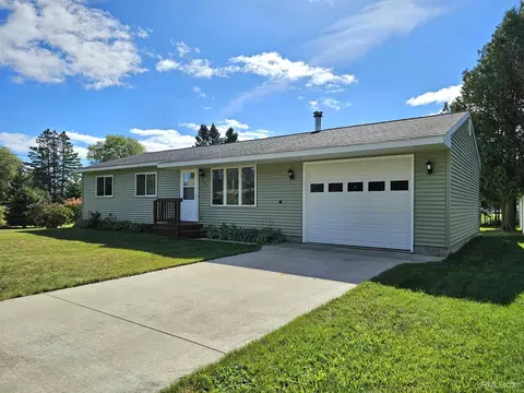 803 Michigan, Manistique, MI 49854