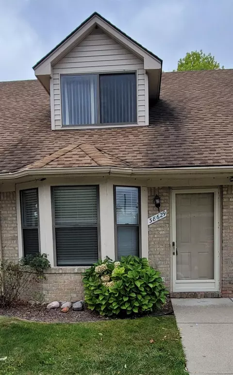 38629 Wellington, Clinton Township, MI 48036